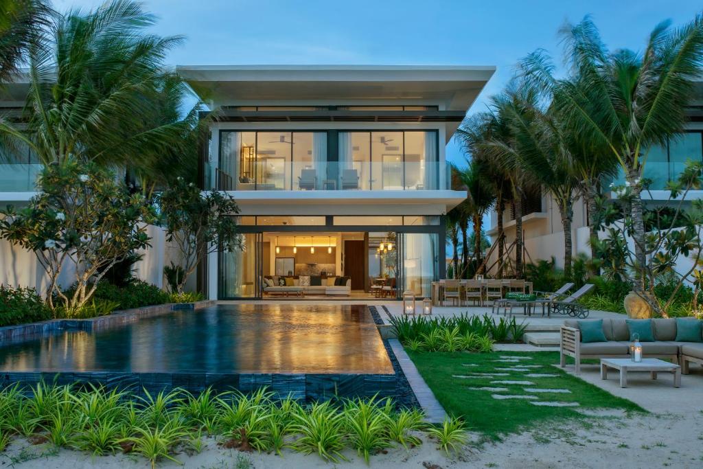 Melia Hồ Tràm Beach Resort